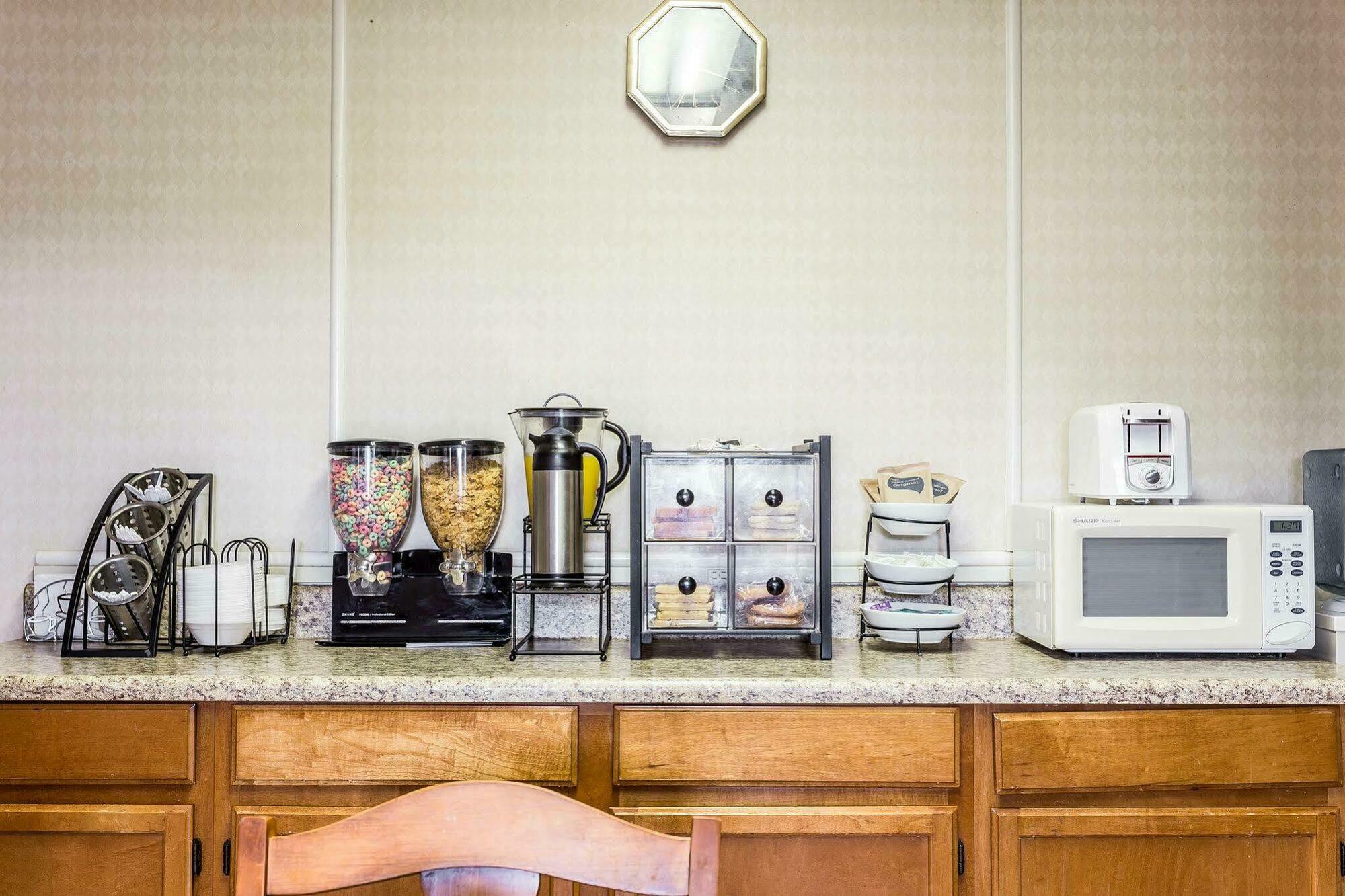 Econo Lodge Inn & Suites Matthews - Charlotte Exteriér fotografie