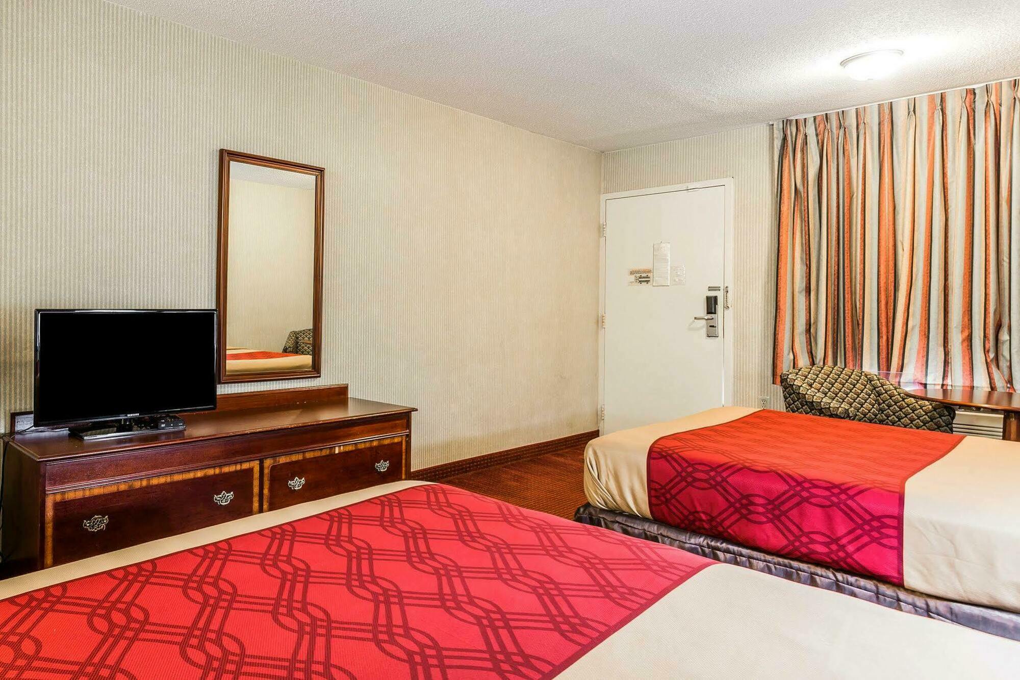 Econo Lodge Inn & Suites Matthews - Charlotte Exteriér fotografie